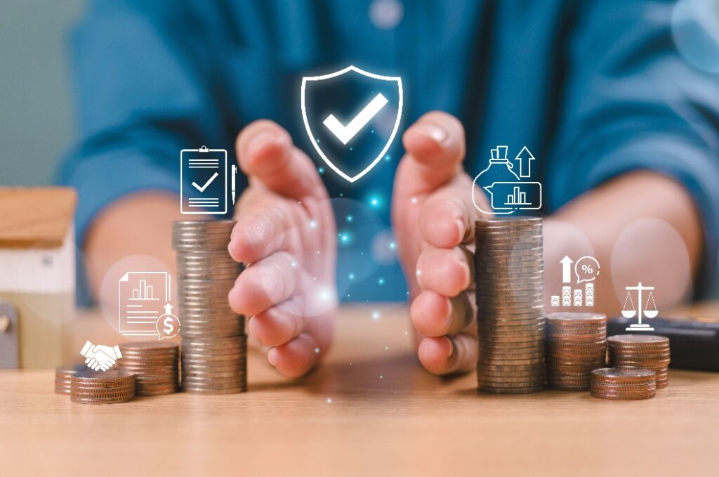 Versicherungsplan zum Schutz des Familienvermögens. Scheidungsrecht und Erbschaftstrennungskonzept. Hand trennen Stapel Münze sparen Geld, Finanzen erben Teilung, Haus Darlehen, Schulden zurück. Bankgeschäft Investition