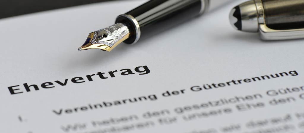 Ehevertrag, Unterschrift, Notar, Heirat, Gütertrennung